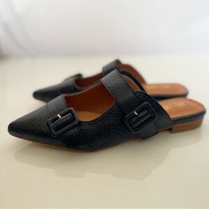 Mi'im Leather Hannah Crocodile textured mule with double buckle sz 7.5